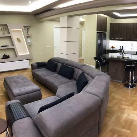 Finer Things Flisvos Beach Condo In Palaio Faliro Atenas Exterior foto