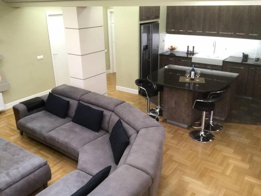 Finer Things Flisvos Beach Condo In Palaio Faliro Atenas Exterior foto