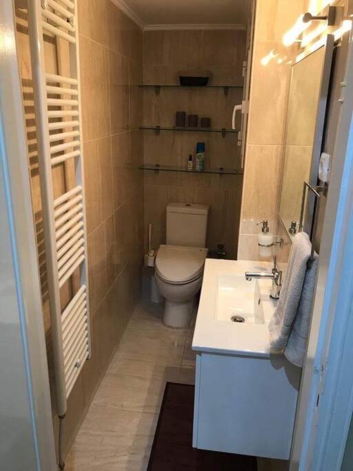 Finer Things Flisvos Beach Condo In Palaio Faliro Atenas Exterior foto