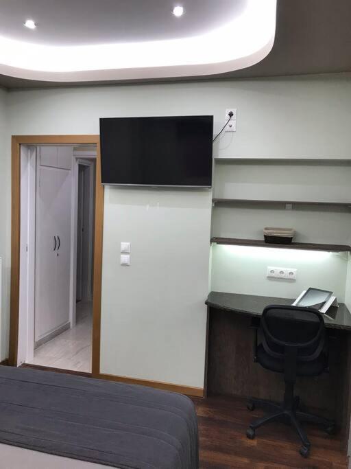 Finer Things Flisvos Beach Condo In Palaio Faliro Atenas Exterior foto