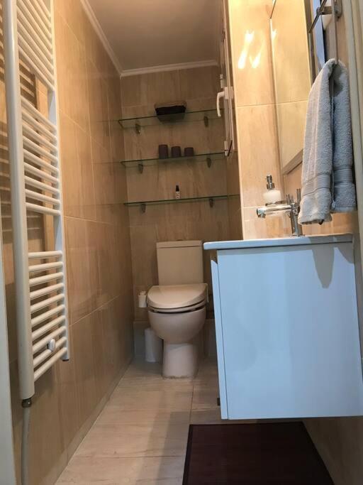 Finer Things Flisvos Beach Condo In Palaio Faliro Atenas Exterior foto