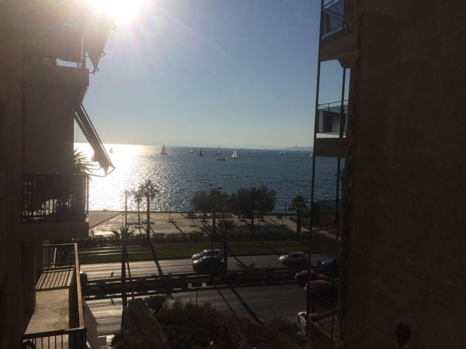 Finer Things Flisvos Beach Condo In Palaio Faliro Atenas Exterior foto